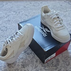 Reebok Men's Off-White/Tan Low-Top Sneakers